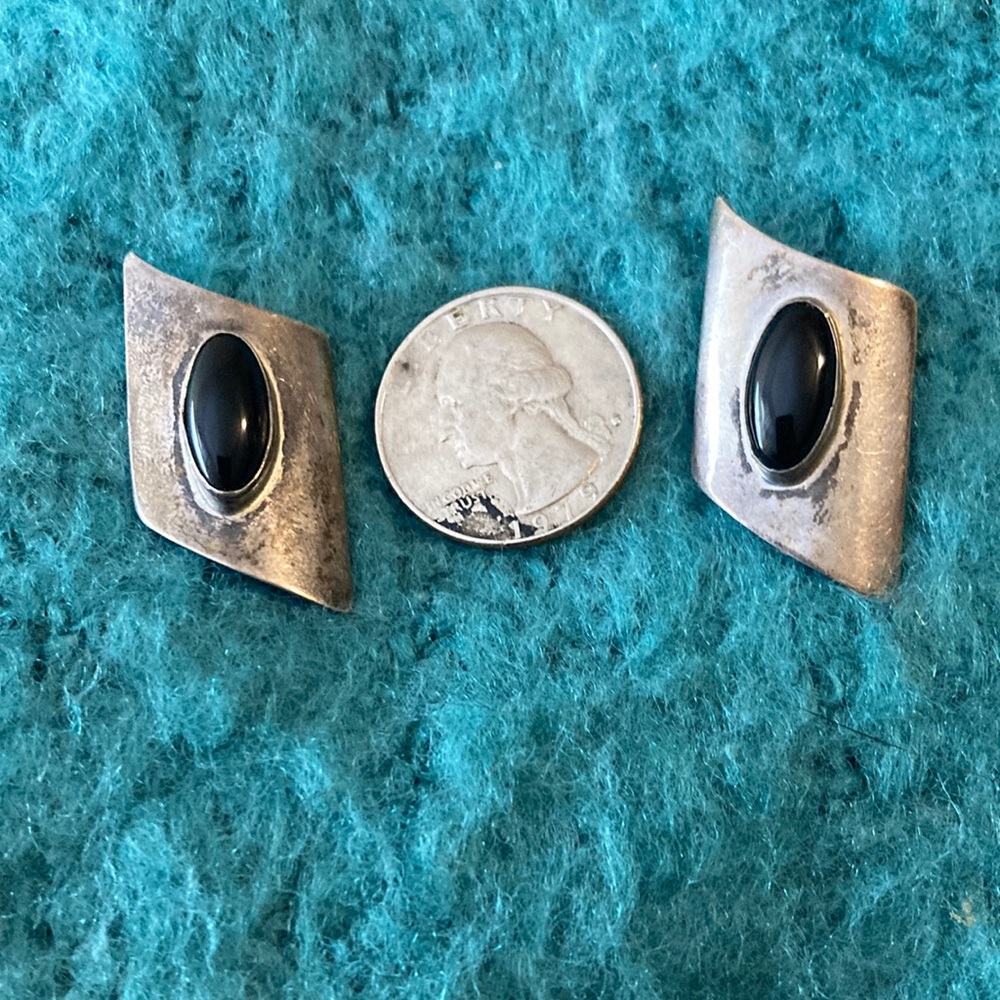 SOLD-Vintage Sterling Silver & onyx earrings